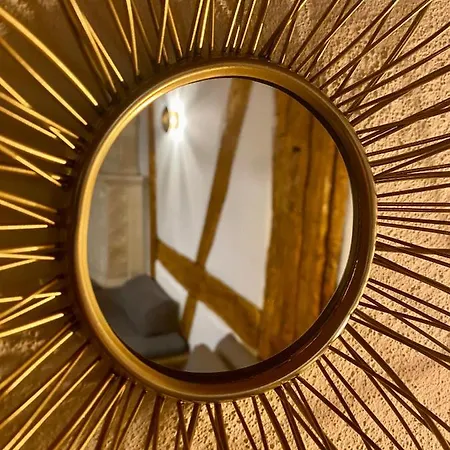 Mein Mini-haus - 2 - Smart-tv - Stein & Holz Apartman