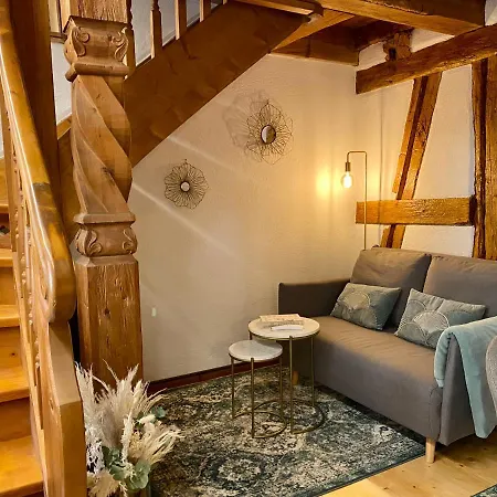 Mein Mini-haus - 2 - Smart-tv - Stein & Holz *