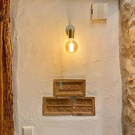 Apartment Mein Mini-haus - 2 - Smart-tv - Stein & Holz