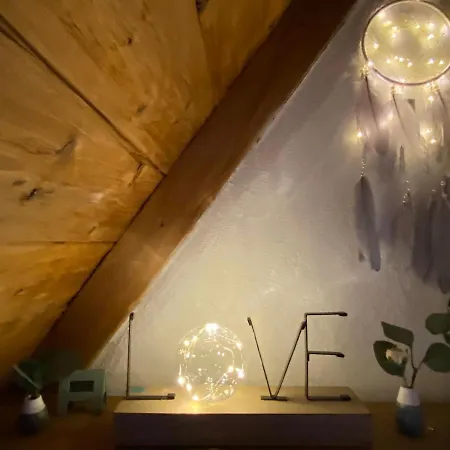 Mein Mini-haus - 2 - Smart-tv - Stein & Holz * Karlsruhe